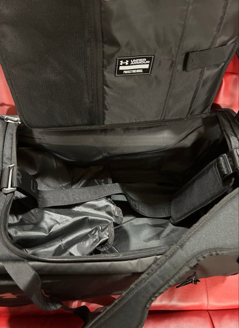 UAコンテインデュオ ダッフル バックパック Mサイズ　UNISEX