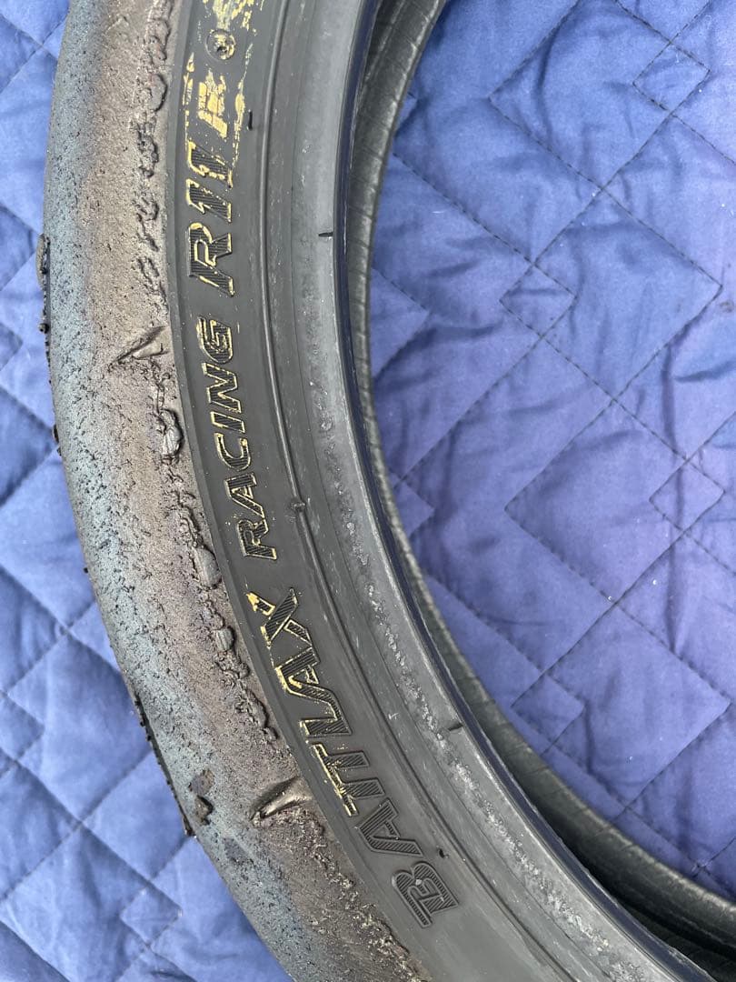 走行少なめ！ブリヂストンR11 ST600サイズ