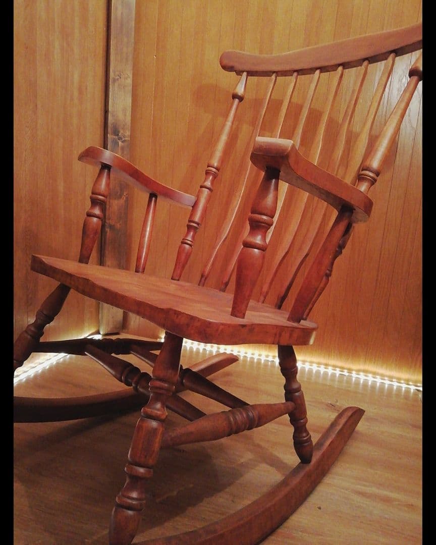 米国アンティーク　ロッキングチェア　大きめ　無垢材　アメリカ