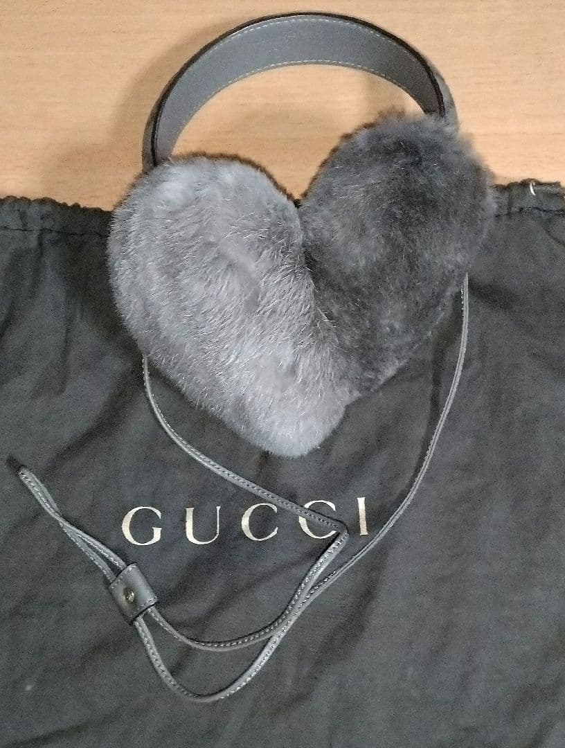GUCCIイヤーマフ グレー耳当て