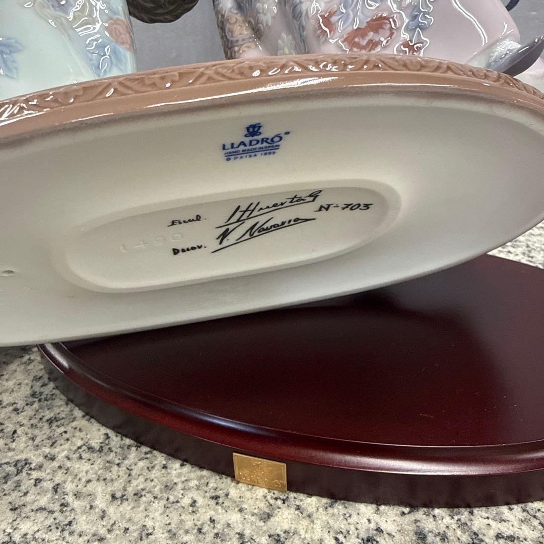 ★ Lladro リヤドロ 花かごを持つ女性像 スペイン 限定品 小物 格安