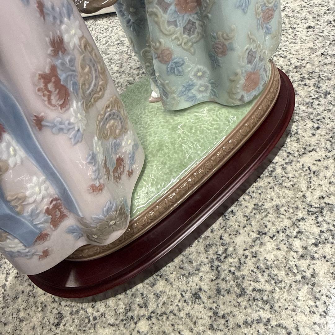 ★ Lladro リヤドロ 花かごを持つ女性像 スペイン 限定品 小物 格安