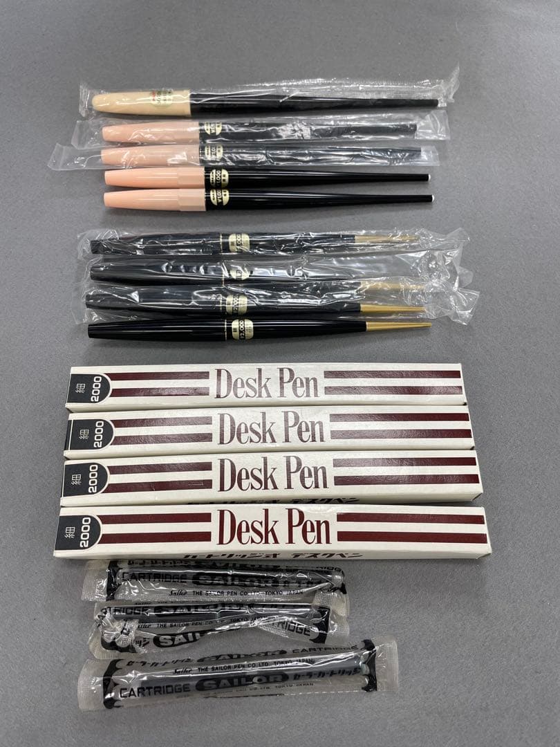 セーラー万年筆　デスクペン2000 14k　４本、1000　4本、パイロット1本
