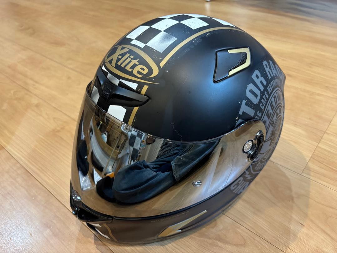 NOLAN Xlite X-802Rフルフェイスヘルメット ブラック・ゴールド