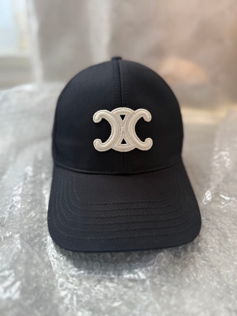 試着のみ CELINE トリオンフ ベースボールキャップ M ブラック