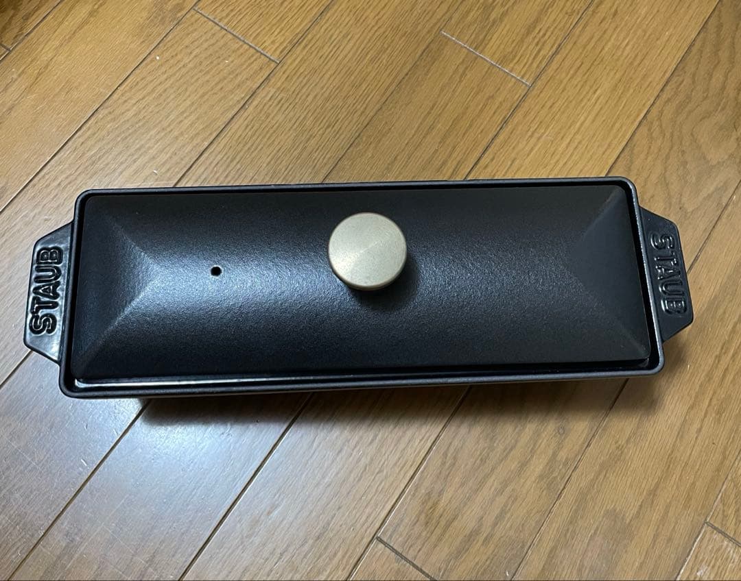 Staub 鋳鉄製 長方形テリーヌ型 蓋付き 黒