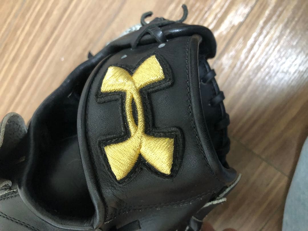 アンダーアーマー 硬式 グローブ 投手用 左投げ QBB0019 澤村拓一モデル