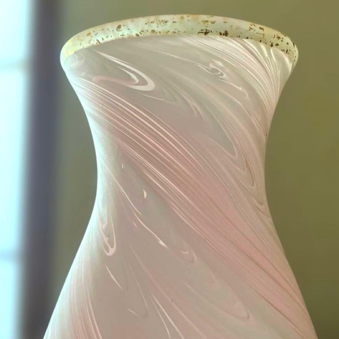 北一硝子？廣田硝子？昭和レトロ花瓶　台付　マーブル　ピンク