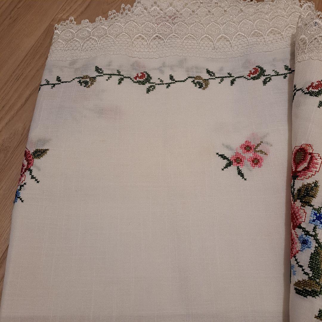 特大 テーブルクロス ヴィンテージ風 アンティーク風　レース 花柄刺繍