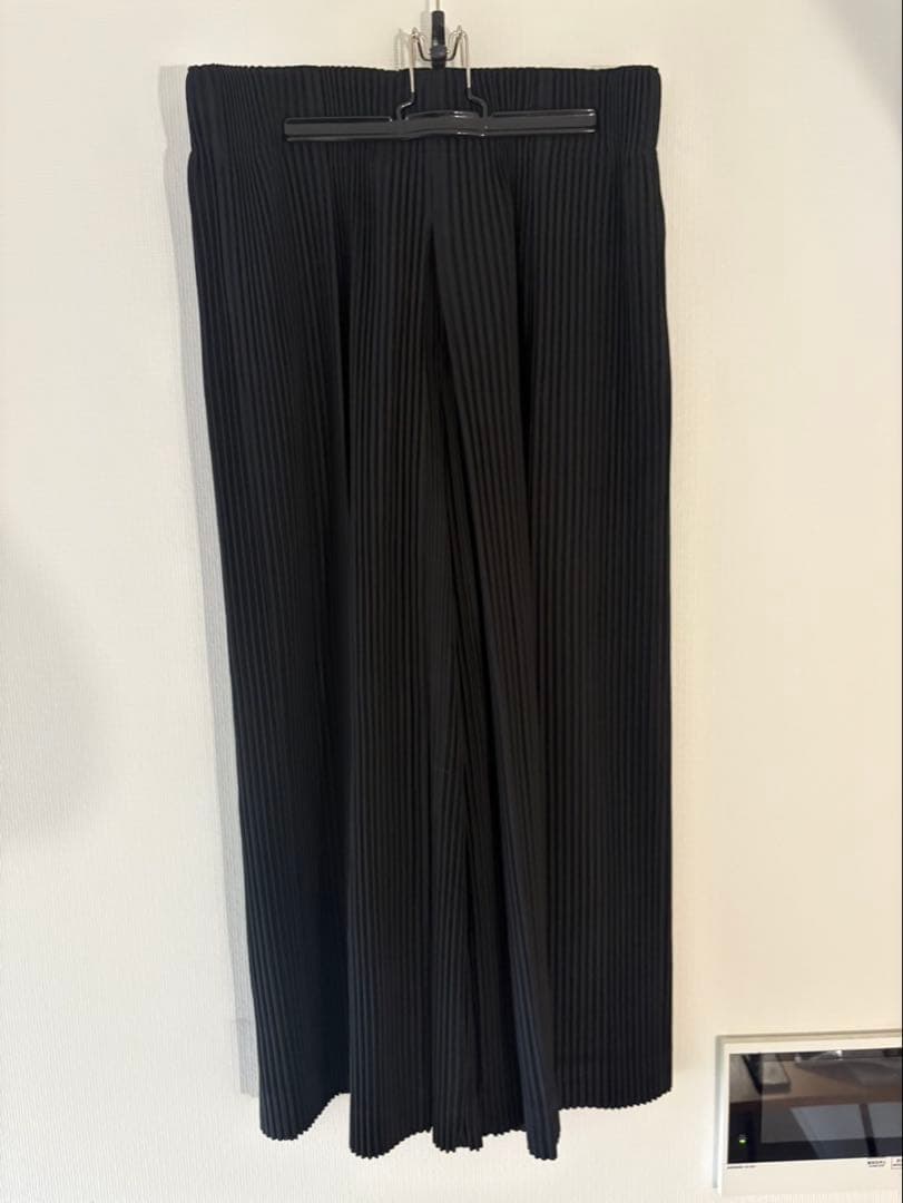 オムプリッセ　イッセイミヤケ　タックド　ブラック　黒　サイズ3