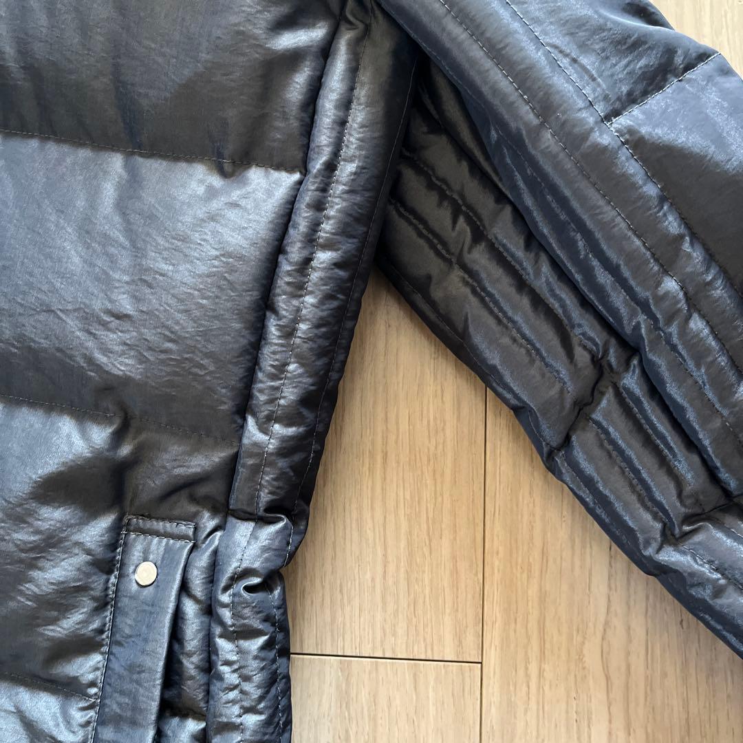 ファー付きダークグレーロングダウンコート