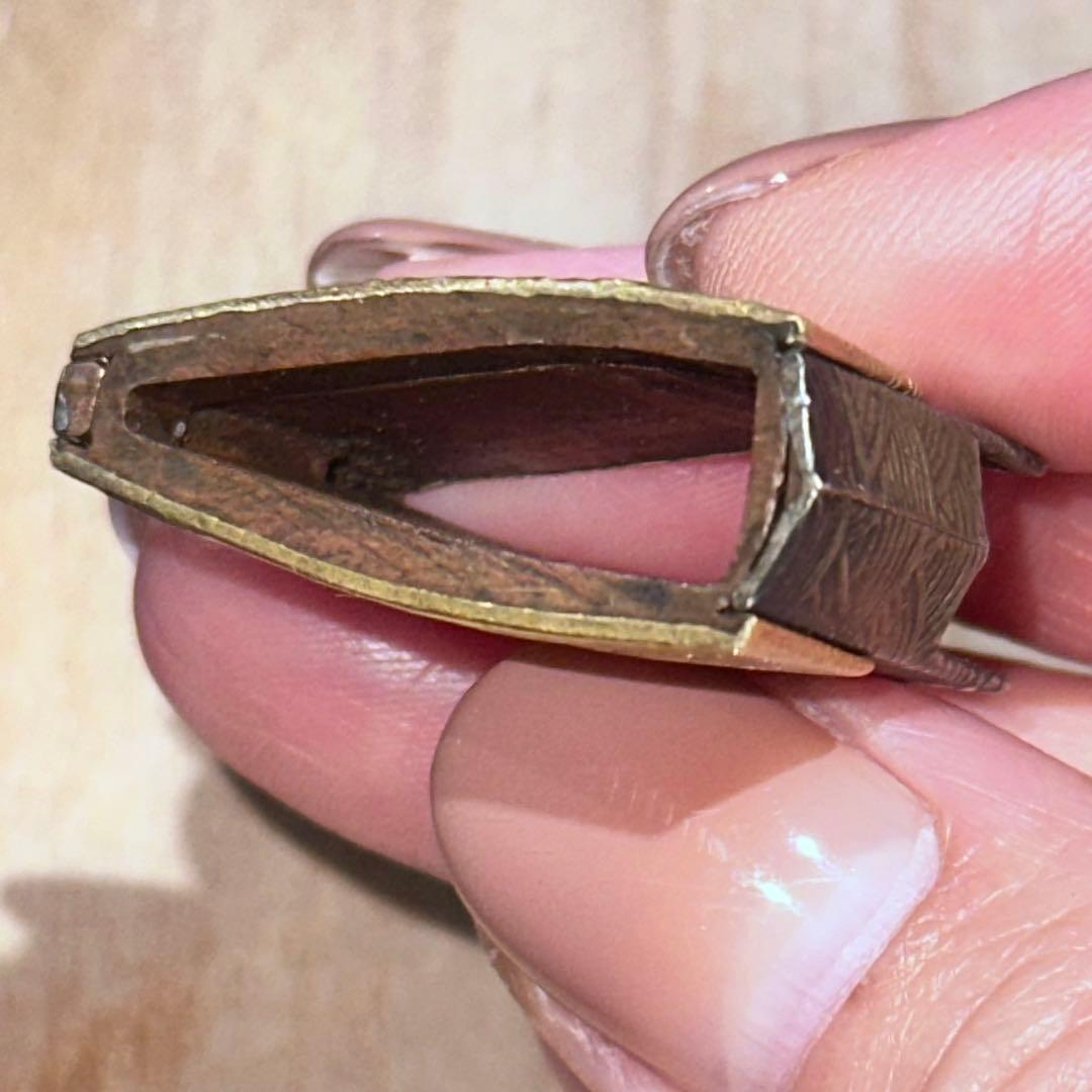 【eee】日本刀装具　金着せ　菊波紋様　二重鎺　ばばき