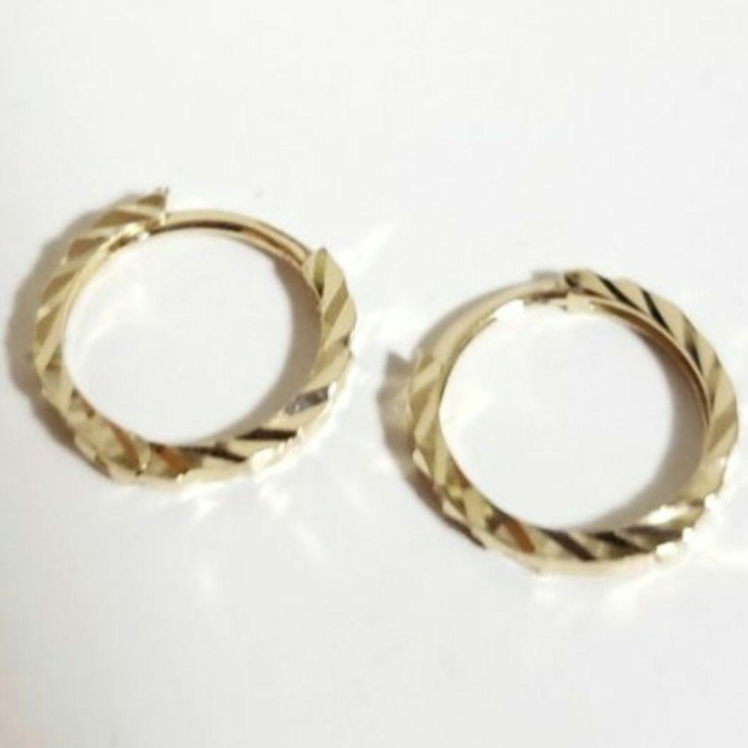 K18 ウノアエレ UNOAERRE フープピアス