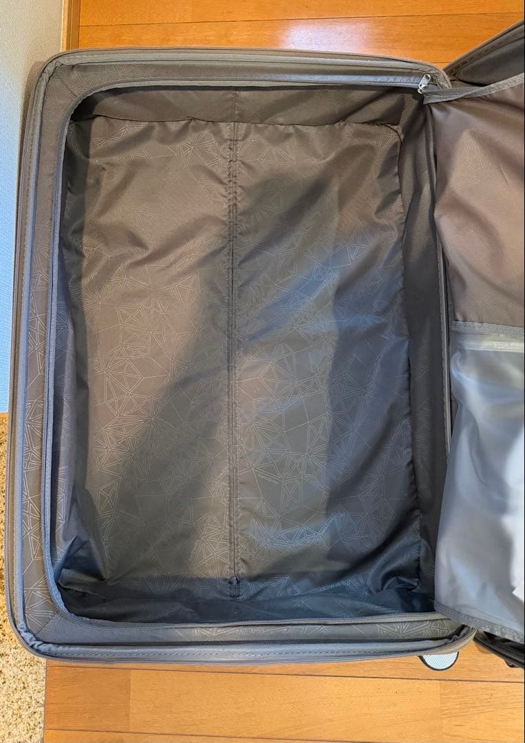 サムソナイト ￼ラテ 保証付き 92/106L ￼￼TSAロック スーツケース