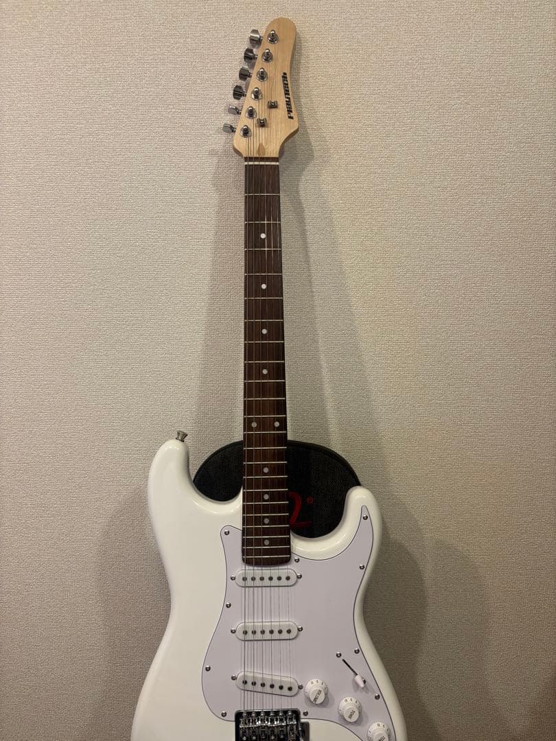 ギター PLAYTECH ST250 Rich White