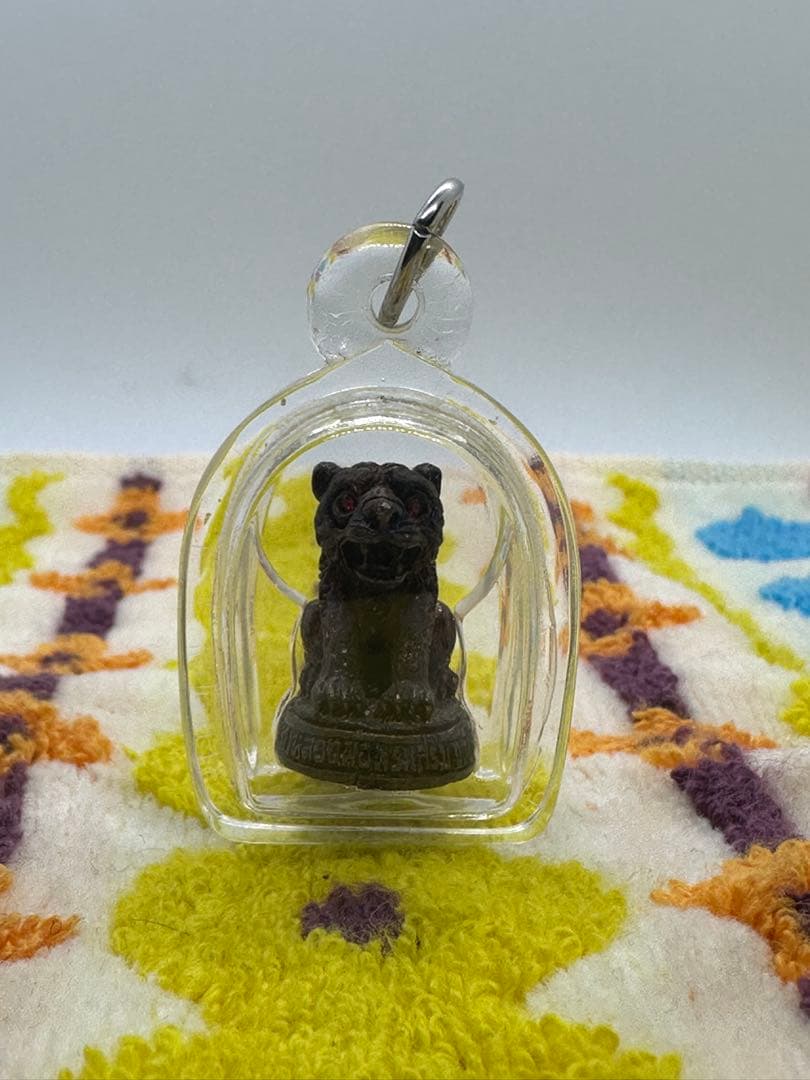 仏陀の守護者　赤眼を持つ偉大な聖虎　仏陀プラサーム　プラクルアン　守護　不運回避