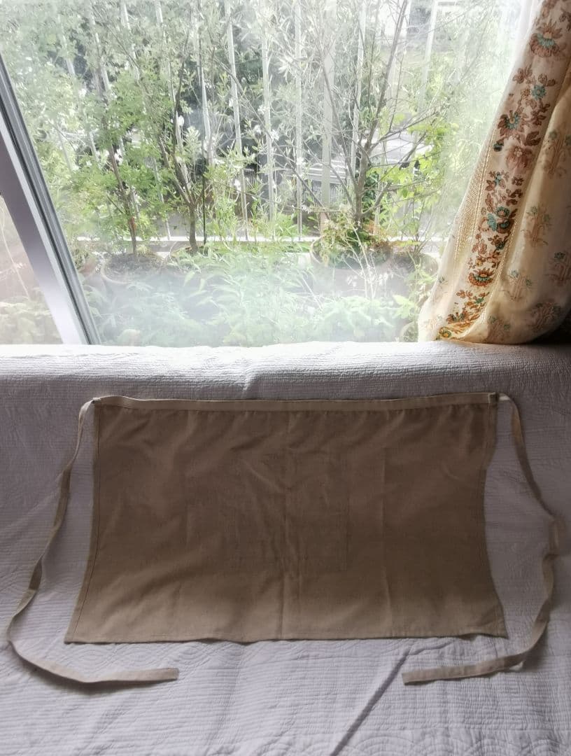 ハンドメイド✃アンティークリネンエプロン ＳＴイニシャル花文字 手刺繍＆レース