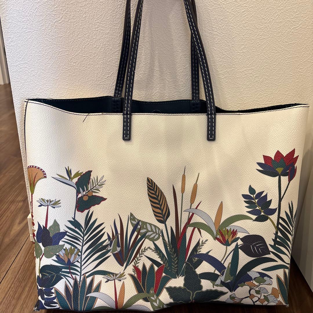 トリーバーチ　ボタニカル　トートバッグ 大容量