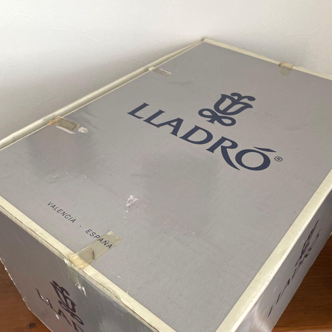 LLADRO リヤドロ 『 静かな夜 』 置物