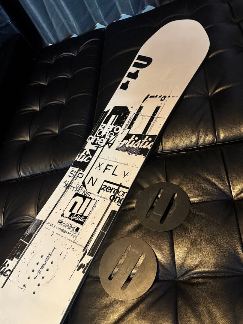 011ARTISTIC X FLY SPIN 150 スノーボード　板　グラトリ