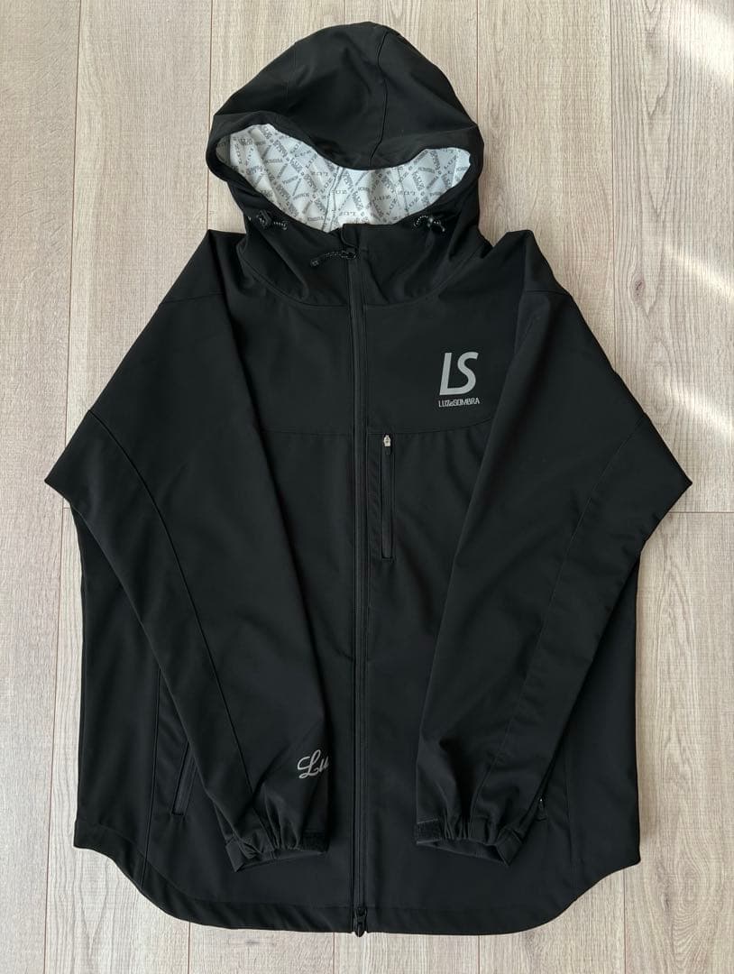 新品未使用 ルースイソンブラ ダイバーシティ トラストジャケット 黒　Mサイズ