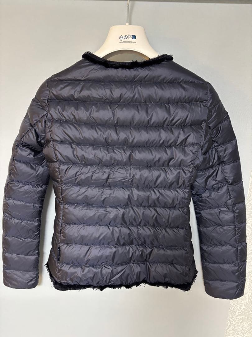 【美品】Moncler モンクレール　ノーカラーライトダウンジャケット