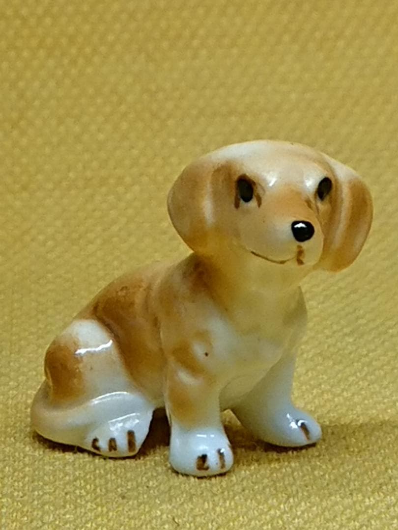 【美品】犬　ダックスフンド　陶器　置物　インテリア　工芸品　美術品　A3271