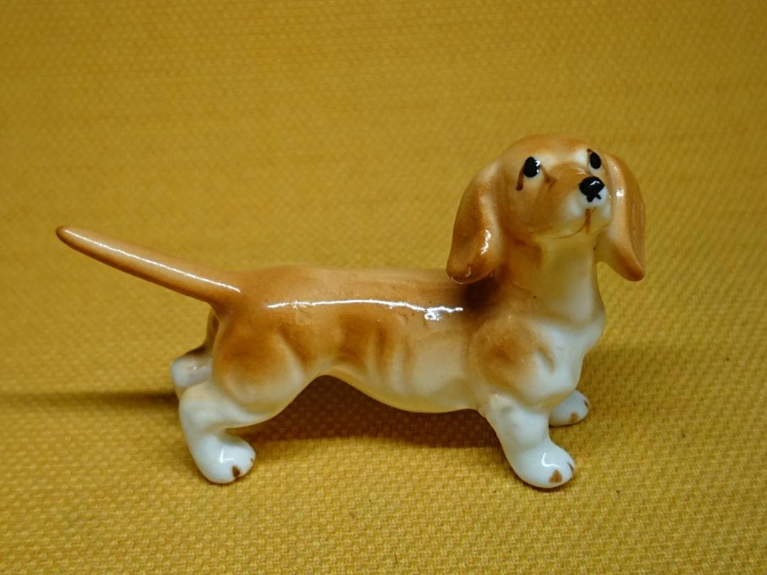 【美品】犬　ダックスフンド　陶器　置物　インテリア　工芸品　美術品　A3271