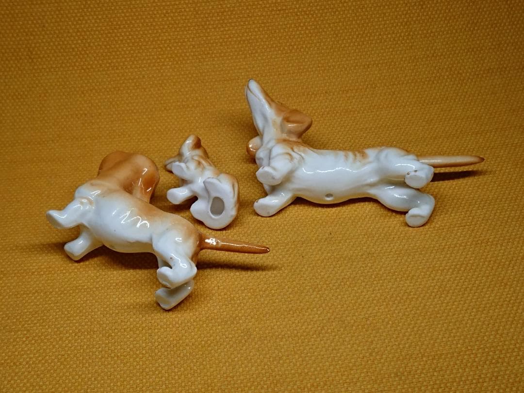 【美品】犬　ダックスフンド　陶器　置物　インテリア　工芸品　美術品　A3271