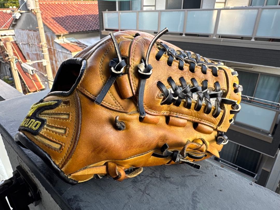 【型よし】ミズノプロ　一般硬式内野手用グラブ