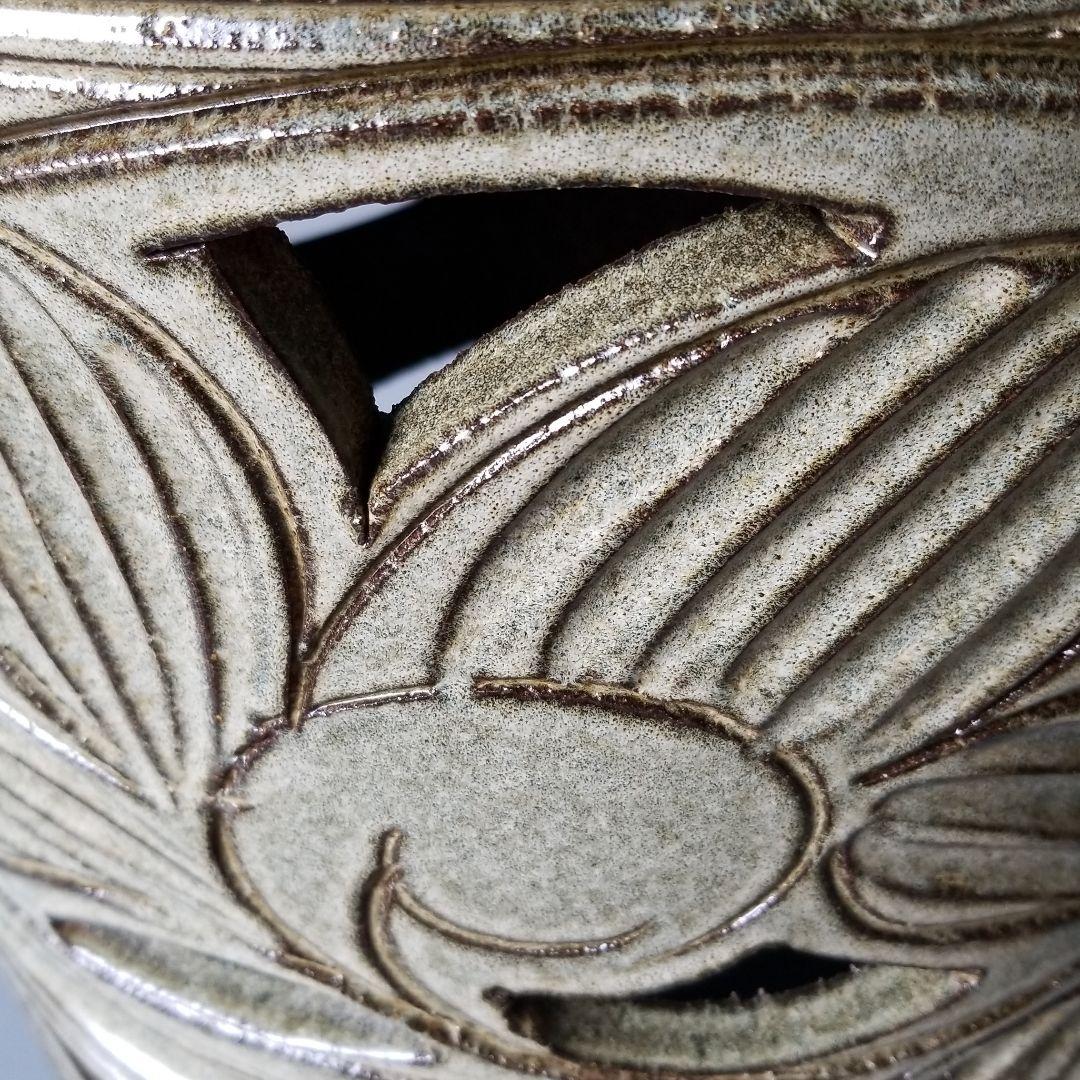訳あり出品⤵⤵信楽焼傘立て 大容量❗唐草彫 高さ４７cm