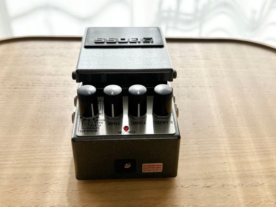 【美品】BOSS RV-6 リバーブ　ギターエフェクター