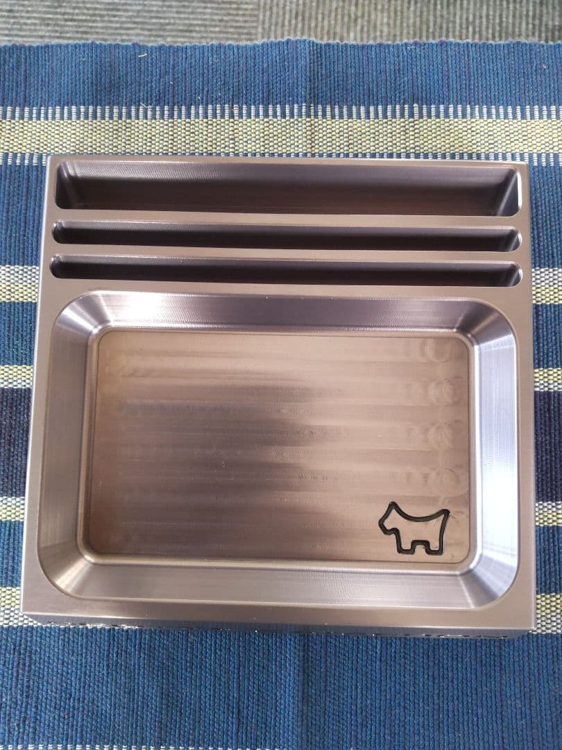 SCOTTY CAMERONロゴ入り 金属トレー