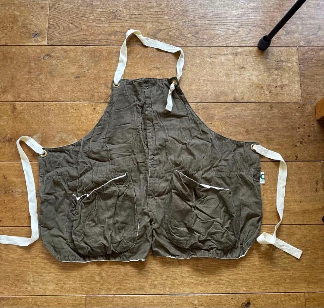 suolo スオーロ　グリズリーエプロン　コーデュロイ　オリーブ