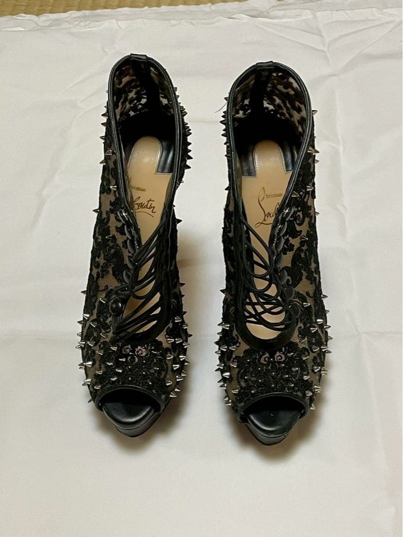 Christian Louboutin スパイク付きハイヒール