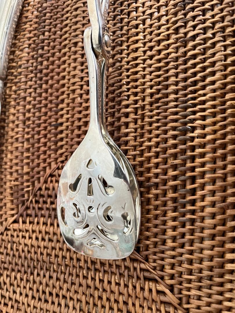 りりこ　クリストフル　ペストリートング　パティスリー　ケーキトング