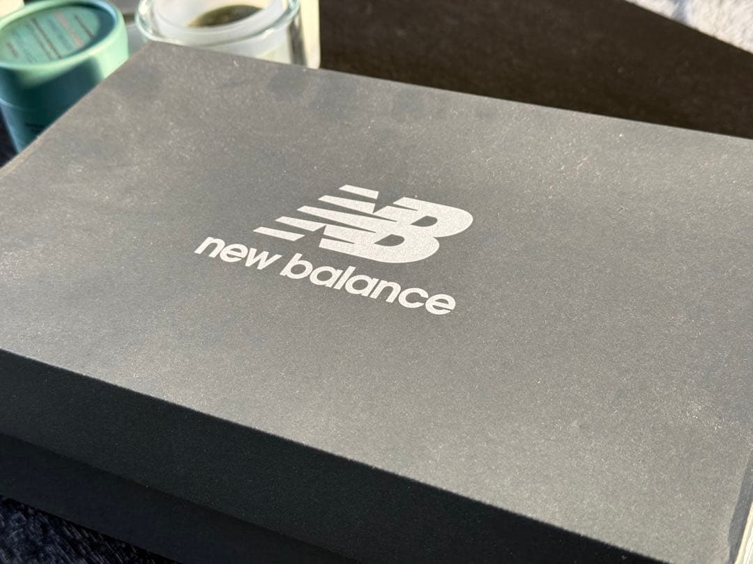 New Balance フリンジ付きスニーカー ベージュ