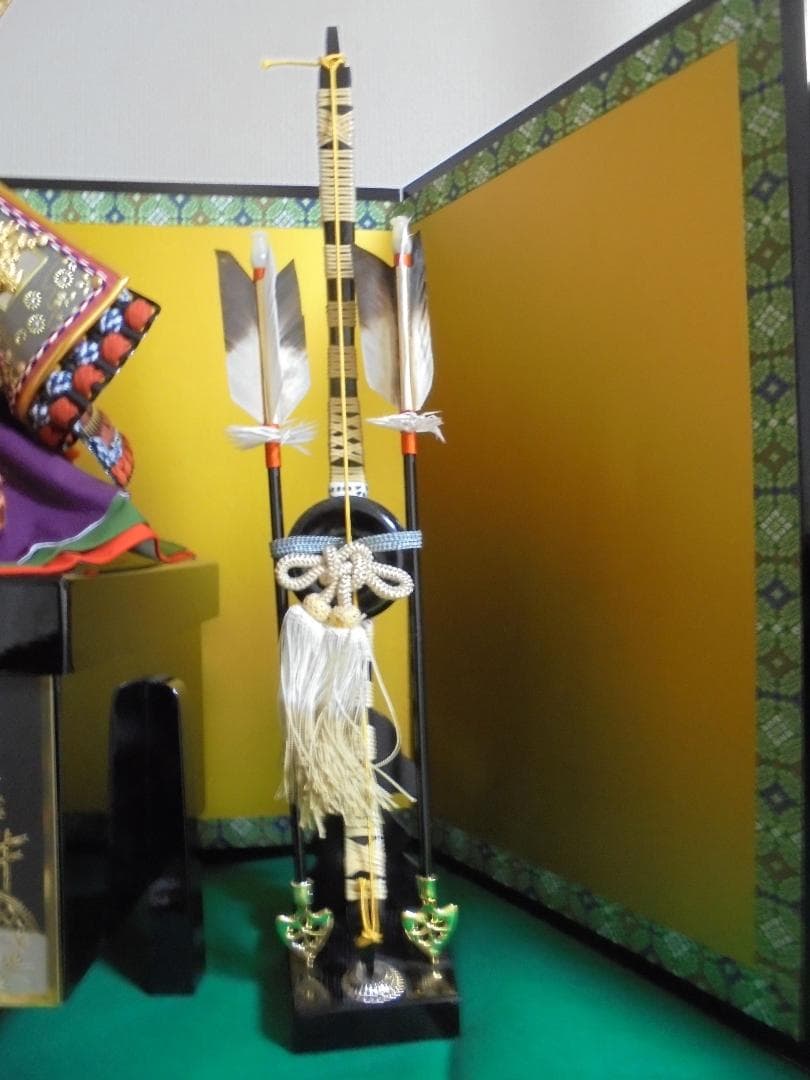 【値下げ】五月人形　御兜飾・弓太刀飾・屏風セット