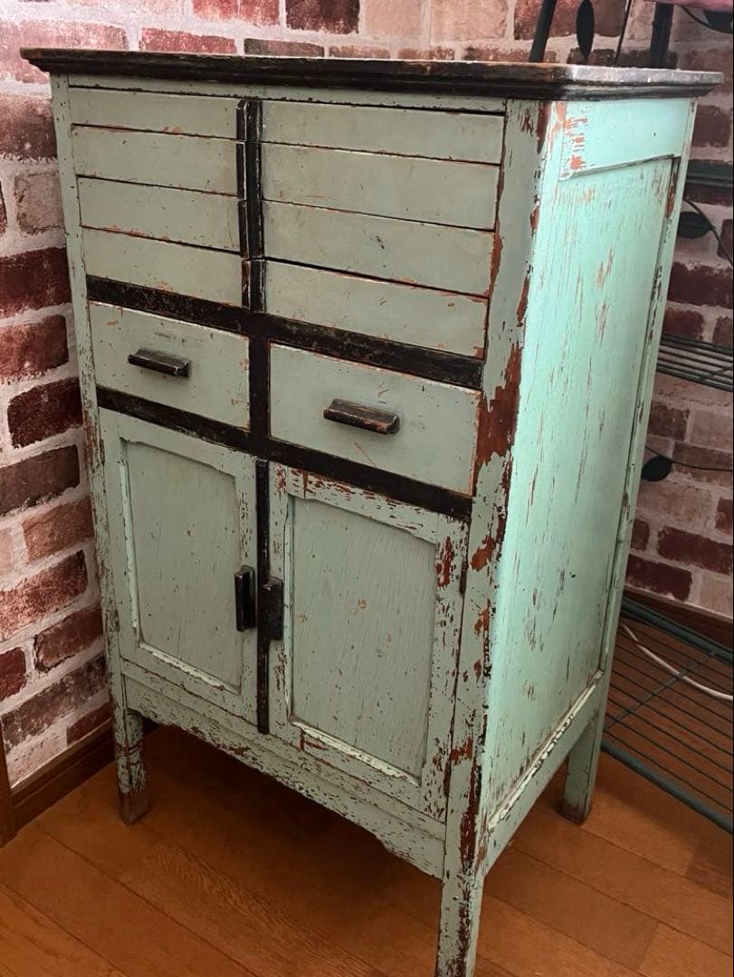 週末再お値下げ　キャビネット　医療棚　ペールグリーン　レトロ　古家具
