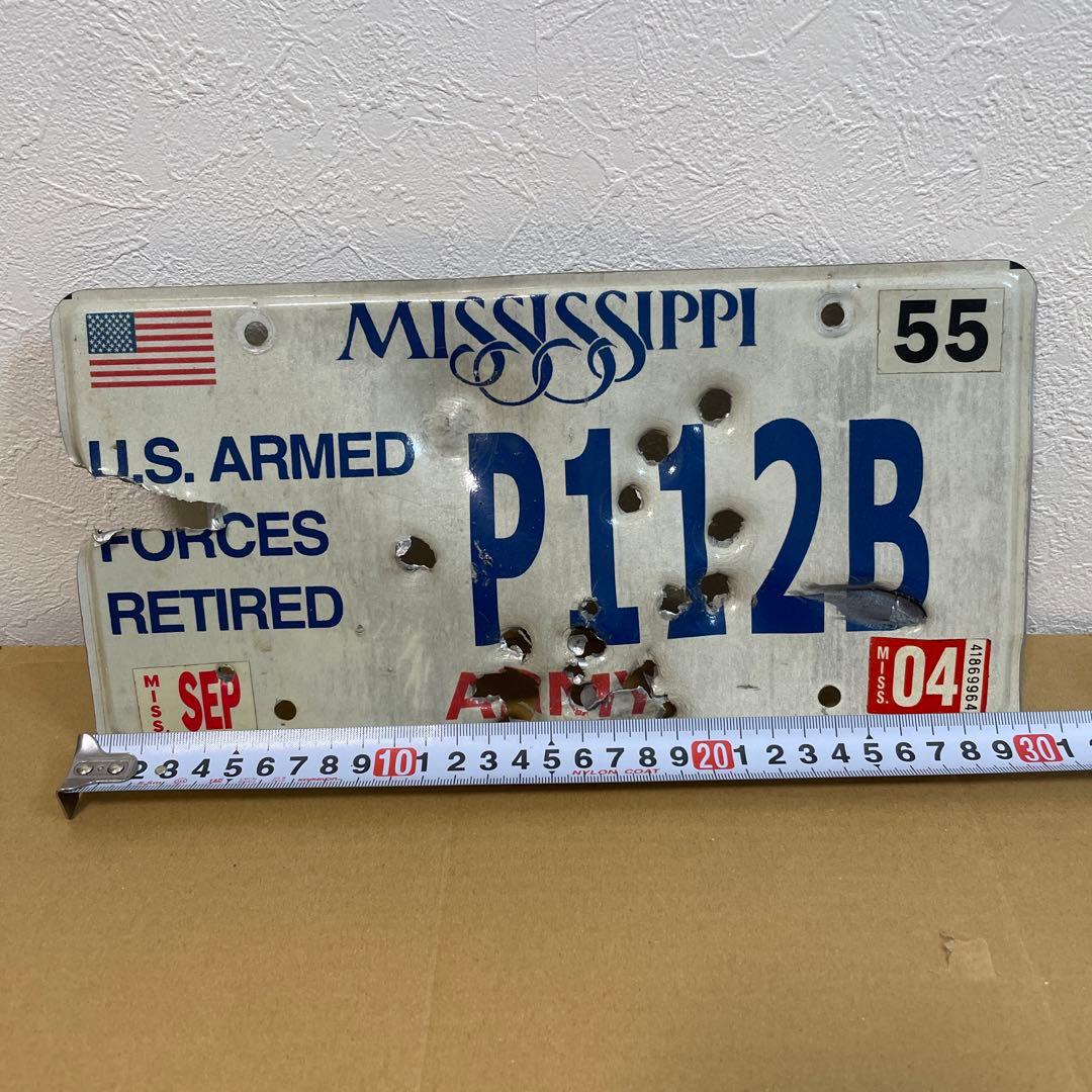 ナンバープレート　アメリカ　ミシシッピ州　穴空き