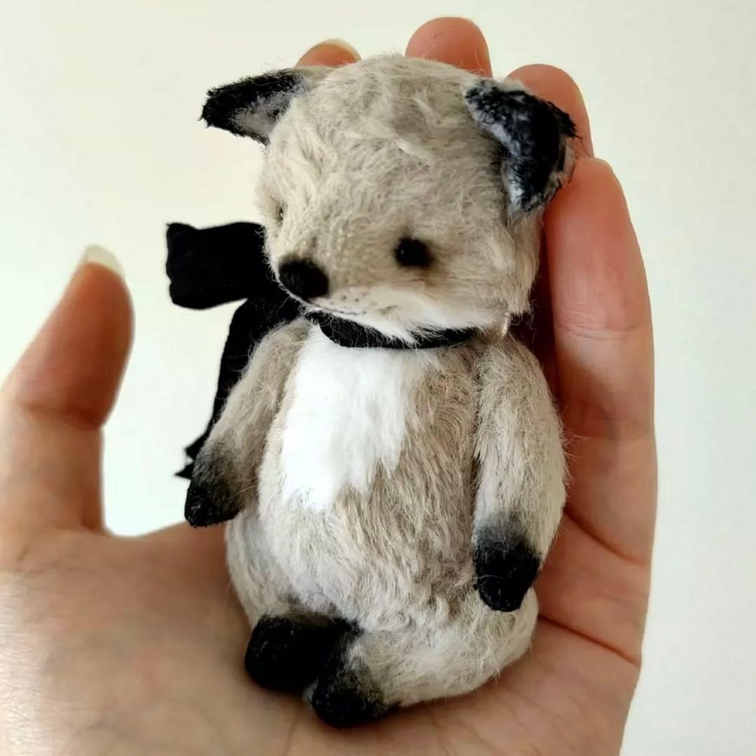 荒野色の雪キツネ ぬいぐるみ アーティストベア 海外作家様 ハンドメイド キツネ