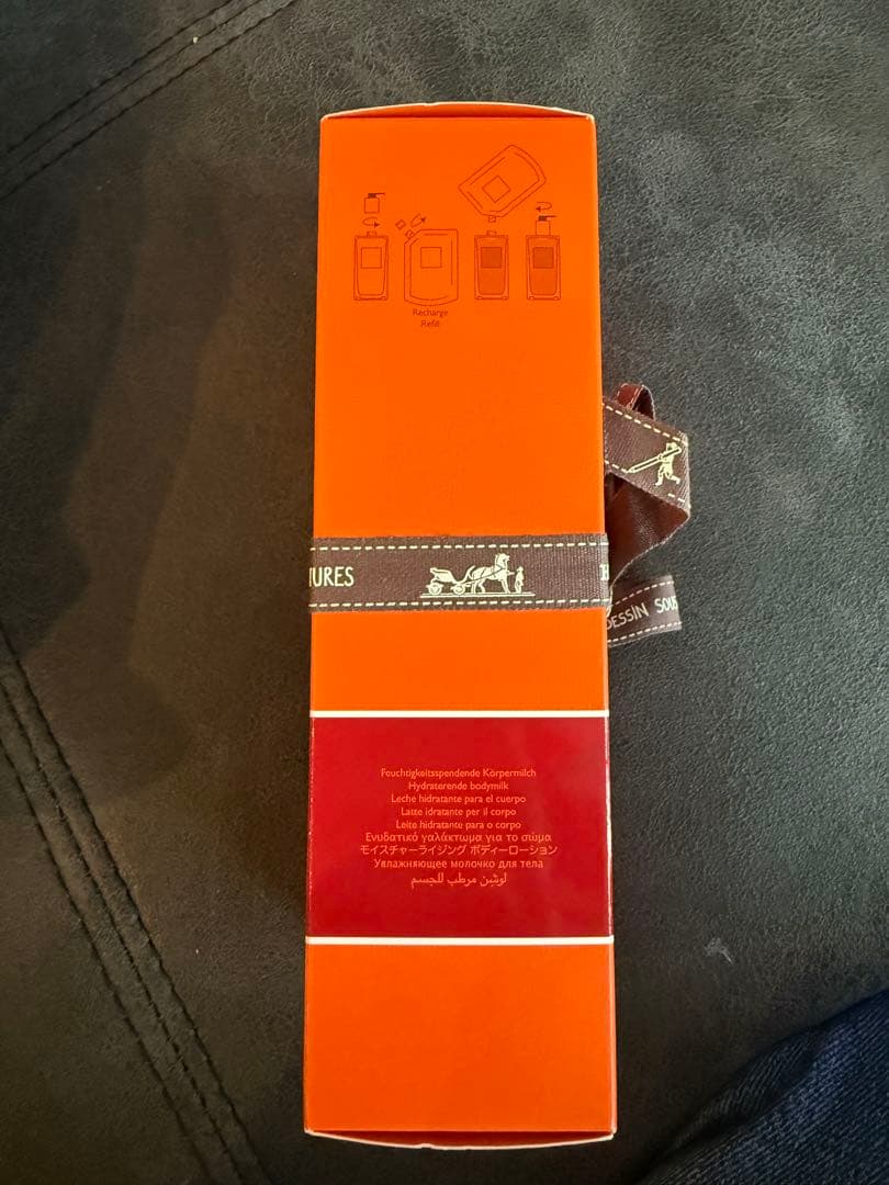 HERMES Eau Rhubarbe Églantine ボディローション