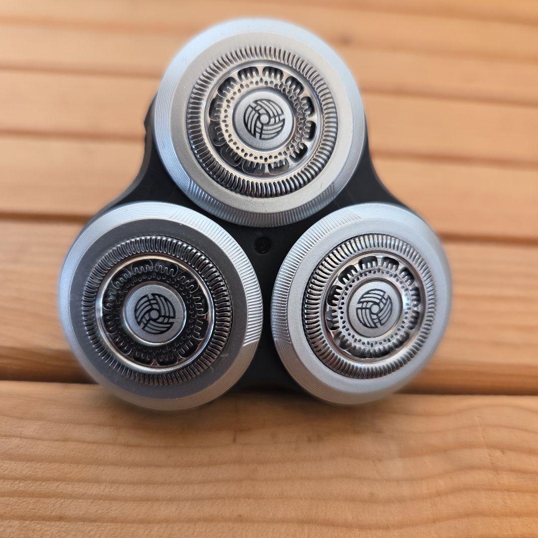 PHILIPS シェーバー Series 9000/クリーニングカートリッジ付き