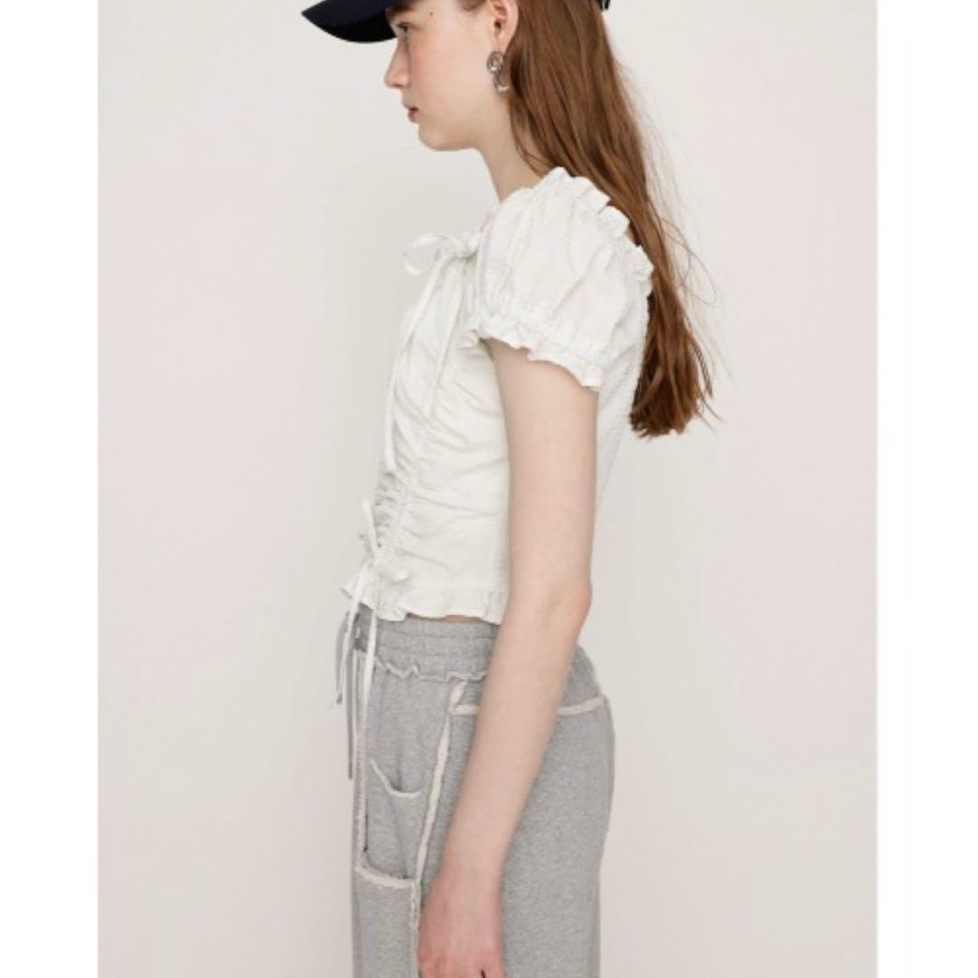 a SLY FRONTZIP2WAYTOPSフロントジップ2ウェイトップス