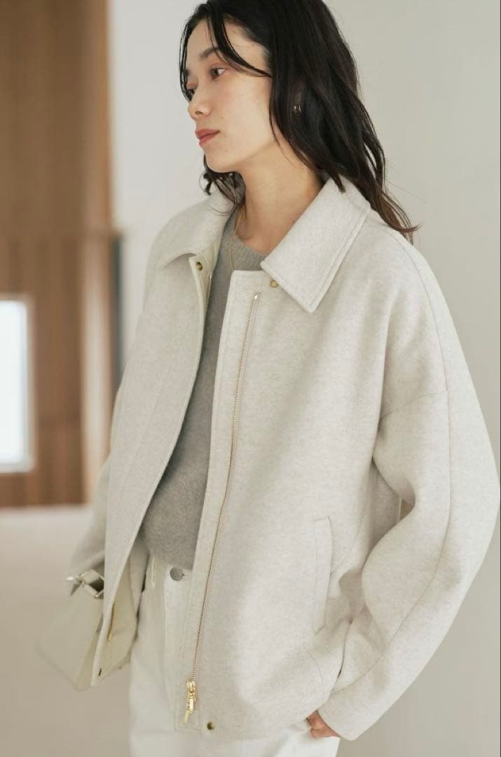 グリーンレーベルリラクシング　エリートライトコート　オフホワイト　Mサイズ