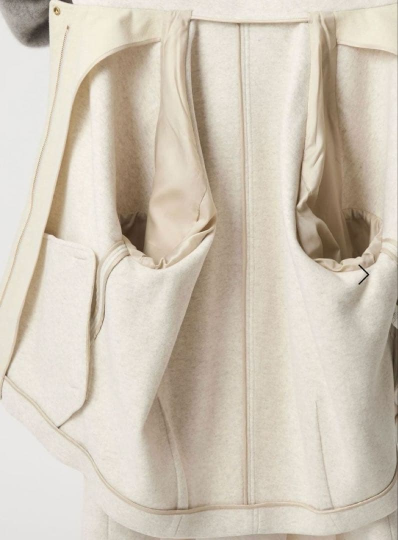 グリーンレーベルリラクシング　エリートライトコート　オフホワイト　Mサイズ