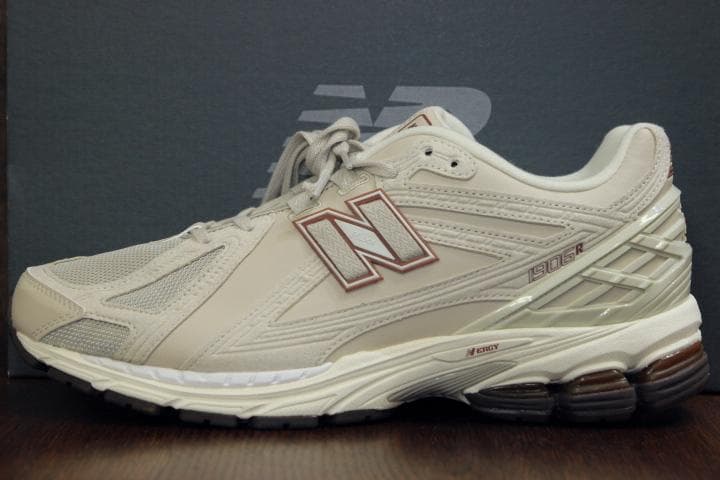 UA別注 New Balance ニューバランス M1906RFT スニーカー