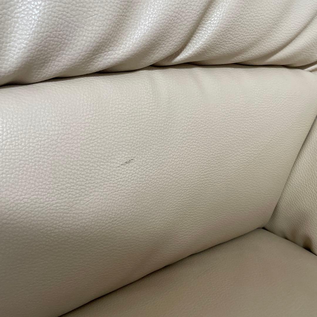 ✴️タイムセールお値下げ✴️2人掛けソファ　オフホワイト