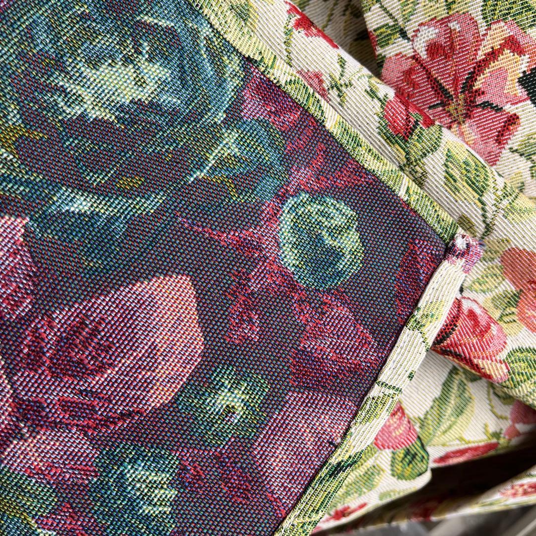 新品　ジャガード ローズ柄　花柄　ベッド　ソファ　こたつカバーなどマルチクロス