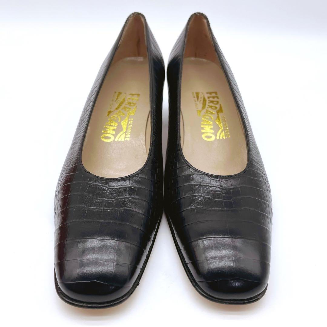 未使用品 Salvatore Ferragamo 黒 クロコ型押し